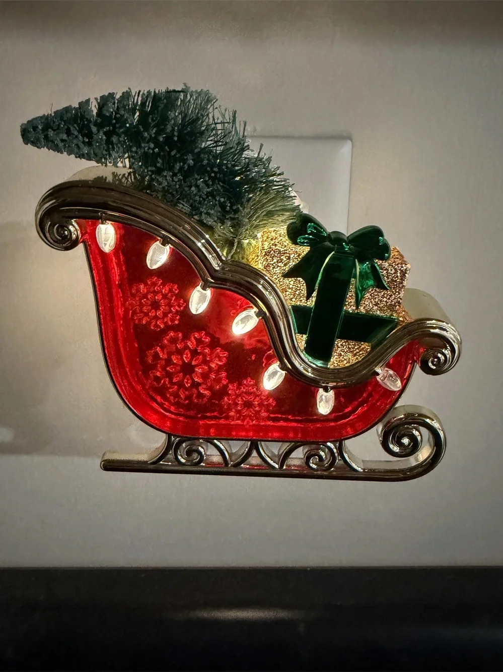 Bath & Body Works Santa Sleigh Christmas Tree Wallflower Plug-In Nightlight
